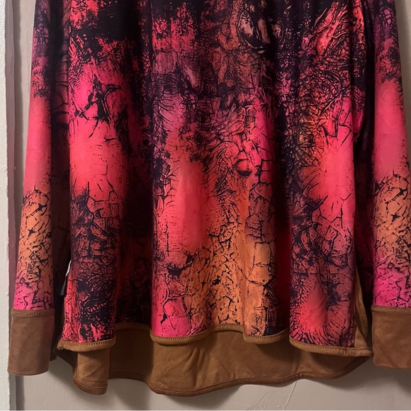 🏷️🆕🎉totw • reversible abstract print brown suede long sleeve tunic top - Picture 13 of 17